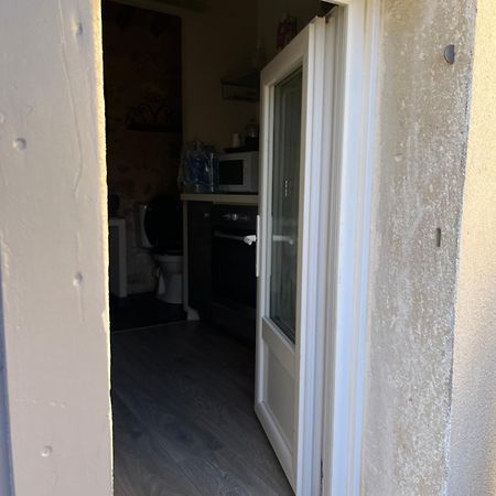 Petit Studio Le Pigeonnier A 5 Mn De Lourmarin Puyvert ภายนอก รูปภาพ